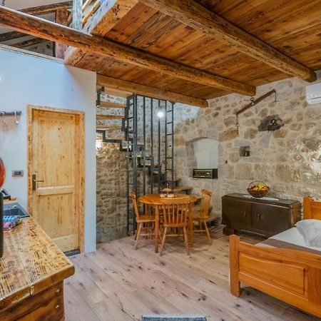 The Old Stable 1861 Villa Imotski Buitenkant foto