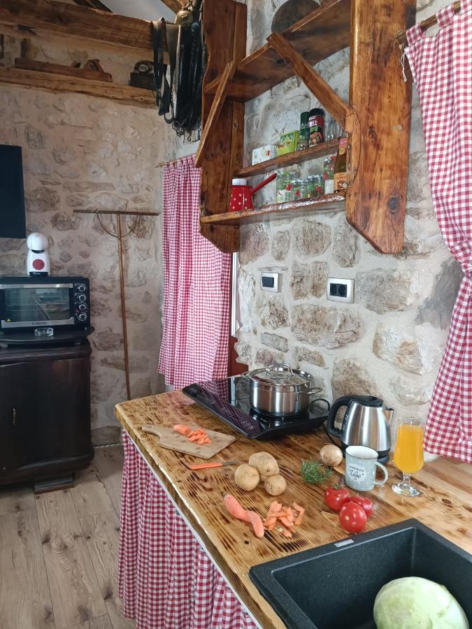 The Old Stable 1861 Villa Imotski Buitenkant foto