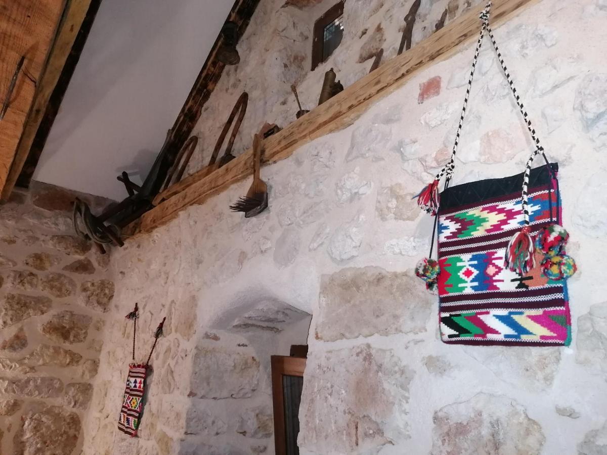 The Old Stable 1861 Villa Imotski Buitenkant foto