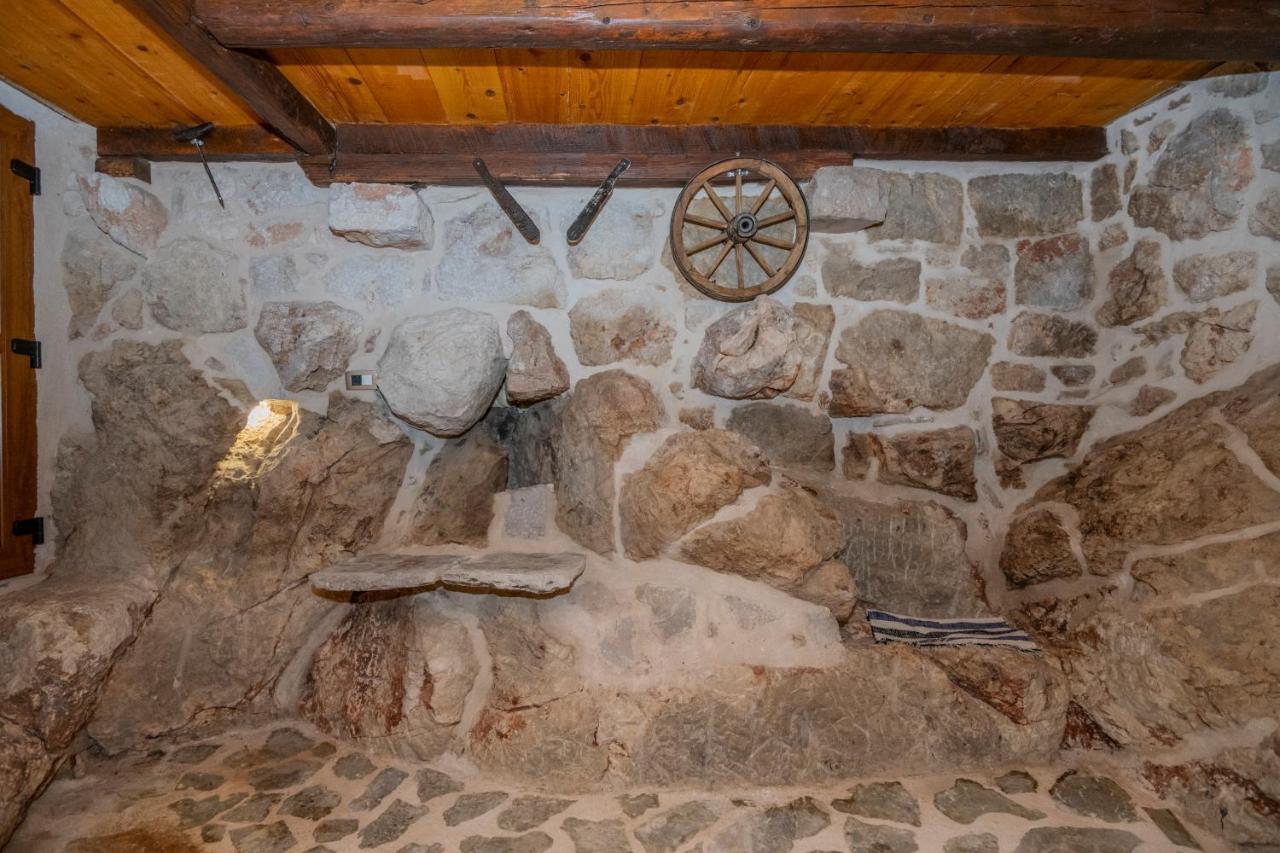The Old Stable 1861 Villa Imotski Buitenkant foto